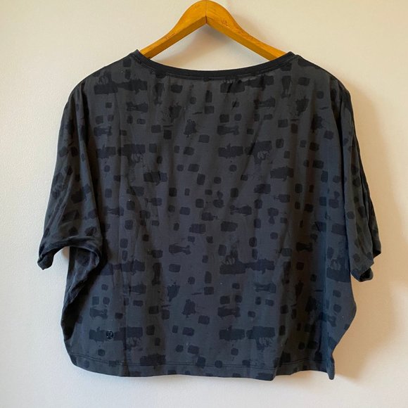 Lululemon Tee - Picture 2 of 5